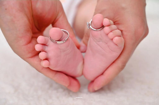 黑河宝宝睡觉频繁惊吓举手 黑河宝宝睡觉频繁惊吓举手