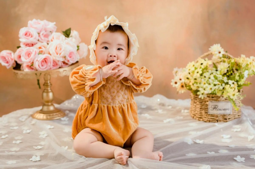 黑河宝宝睡觉爱笑